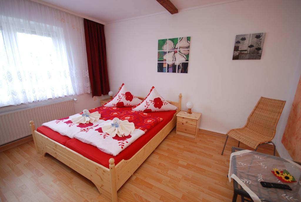 Landpension Bielatal - Raum Номер фото