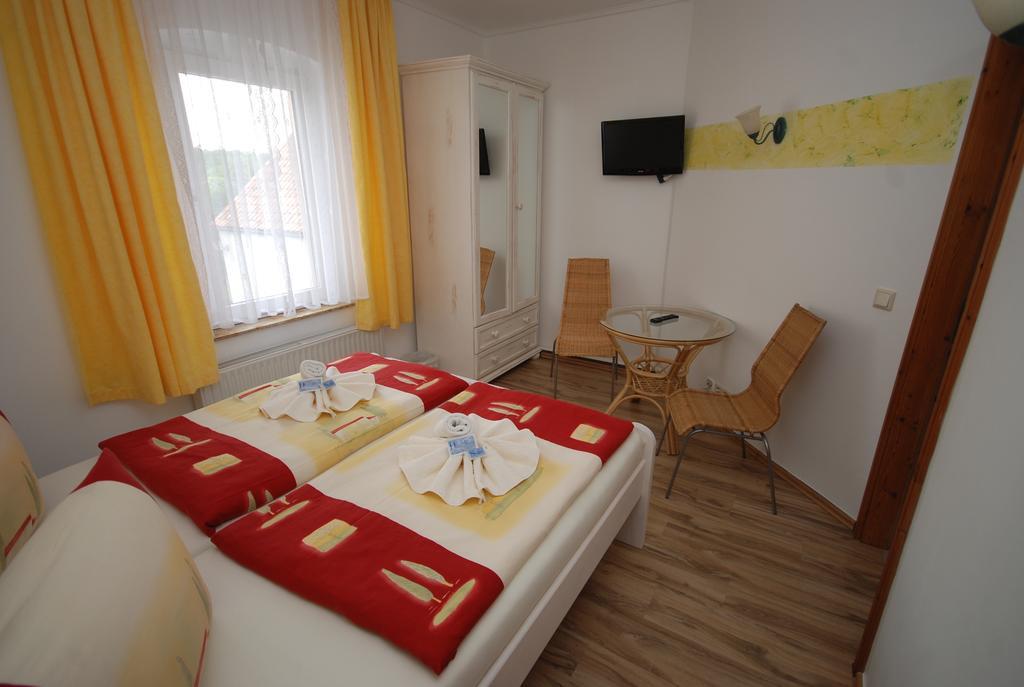 Landpension Bielatal - Raum Номер фото